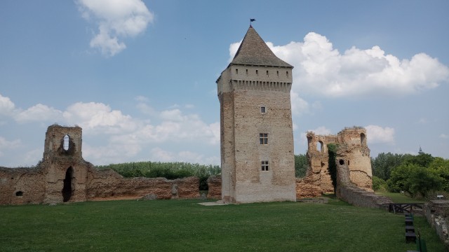 bač fortress