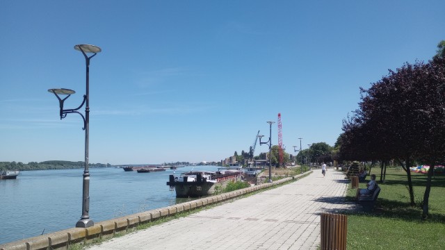 smederevo riverside park, fortress in distance